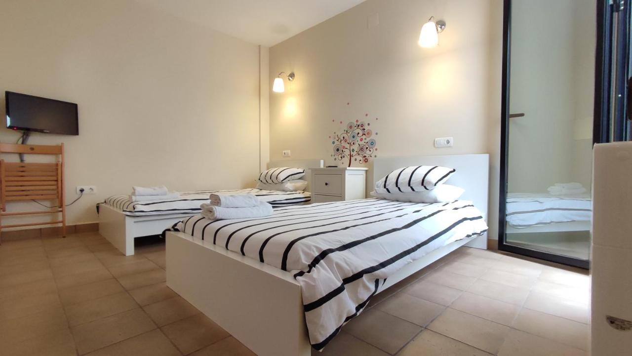 Apartamentos Turisticos Encanto Caces 외부 사진