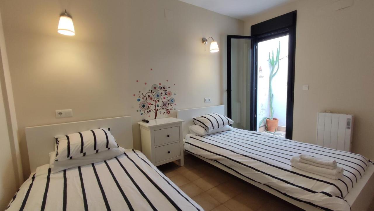 Apartamentos Turisticos Encanto Caces 외부 사진