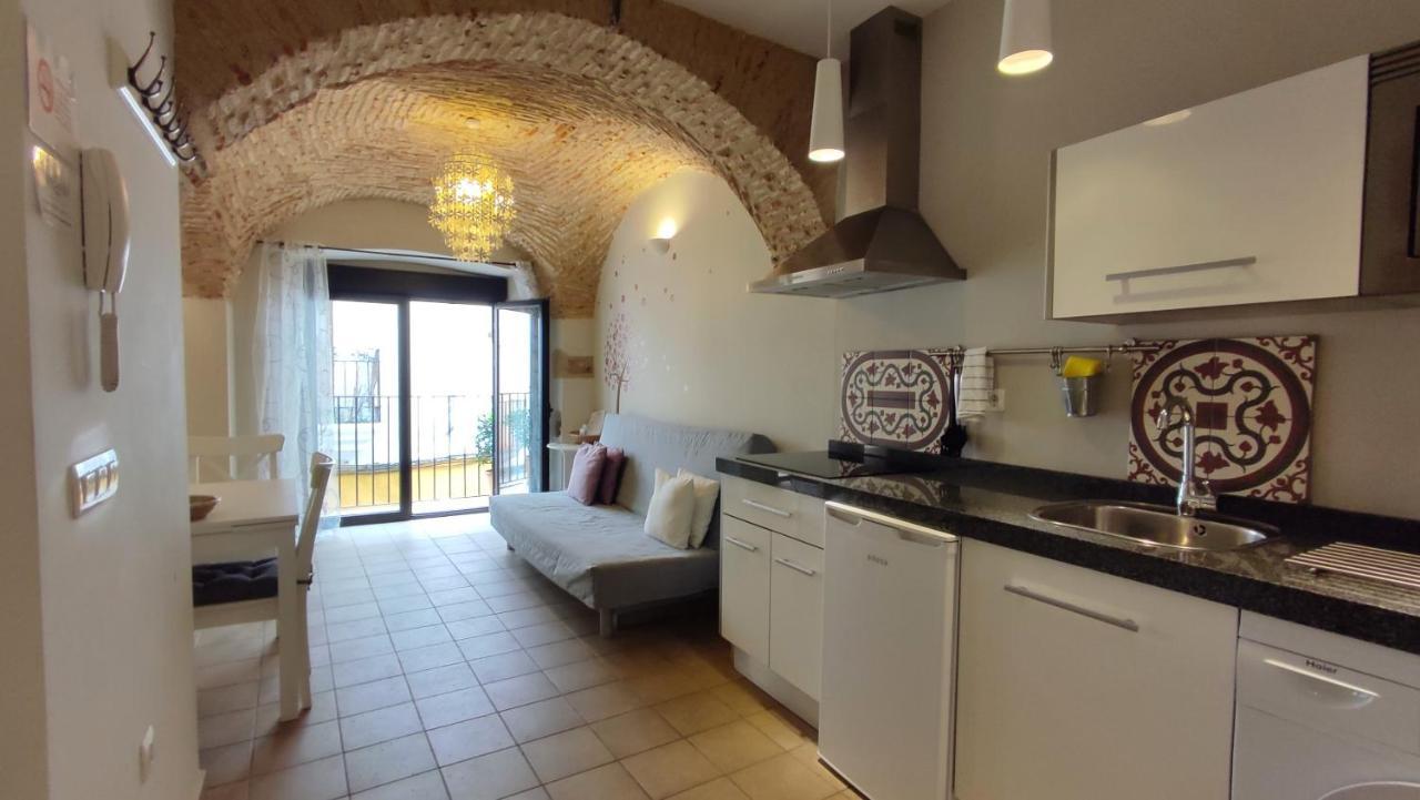 Apartamentos Turisticos Encanto Caces 외부 사진